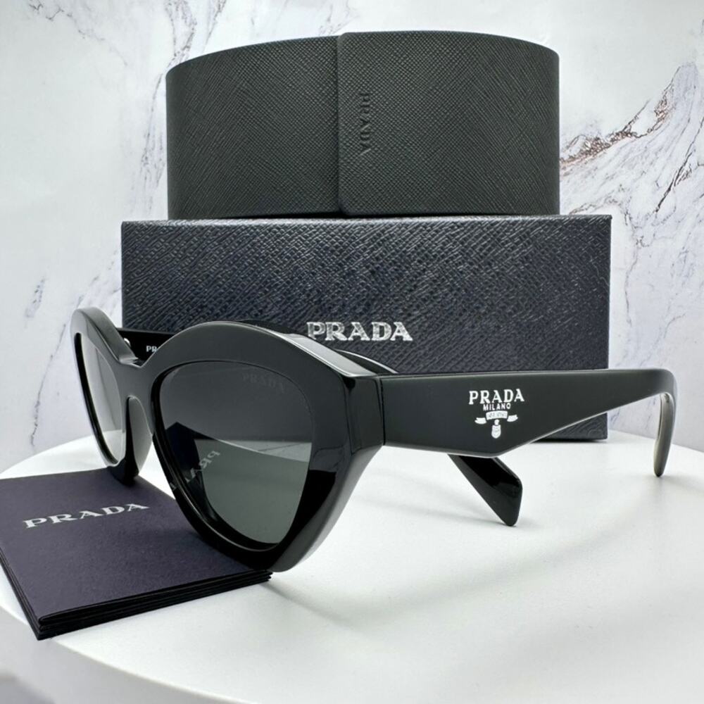 New PRADA Sunglasses Black Butterfly Cat Eye Logo Symbole Logo New
